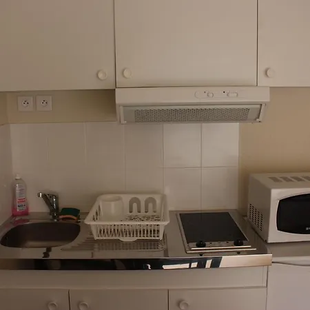 Prázdninový dům Proche De La Mer Avec Piscine *